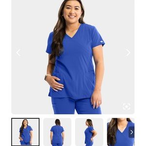 IRG elevate scrub top women’s
